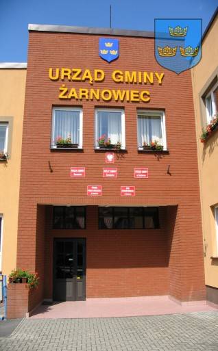 : Wejcie do Urzędu Gminy Żarnowiec, ul. Krakowska 34